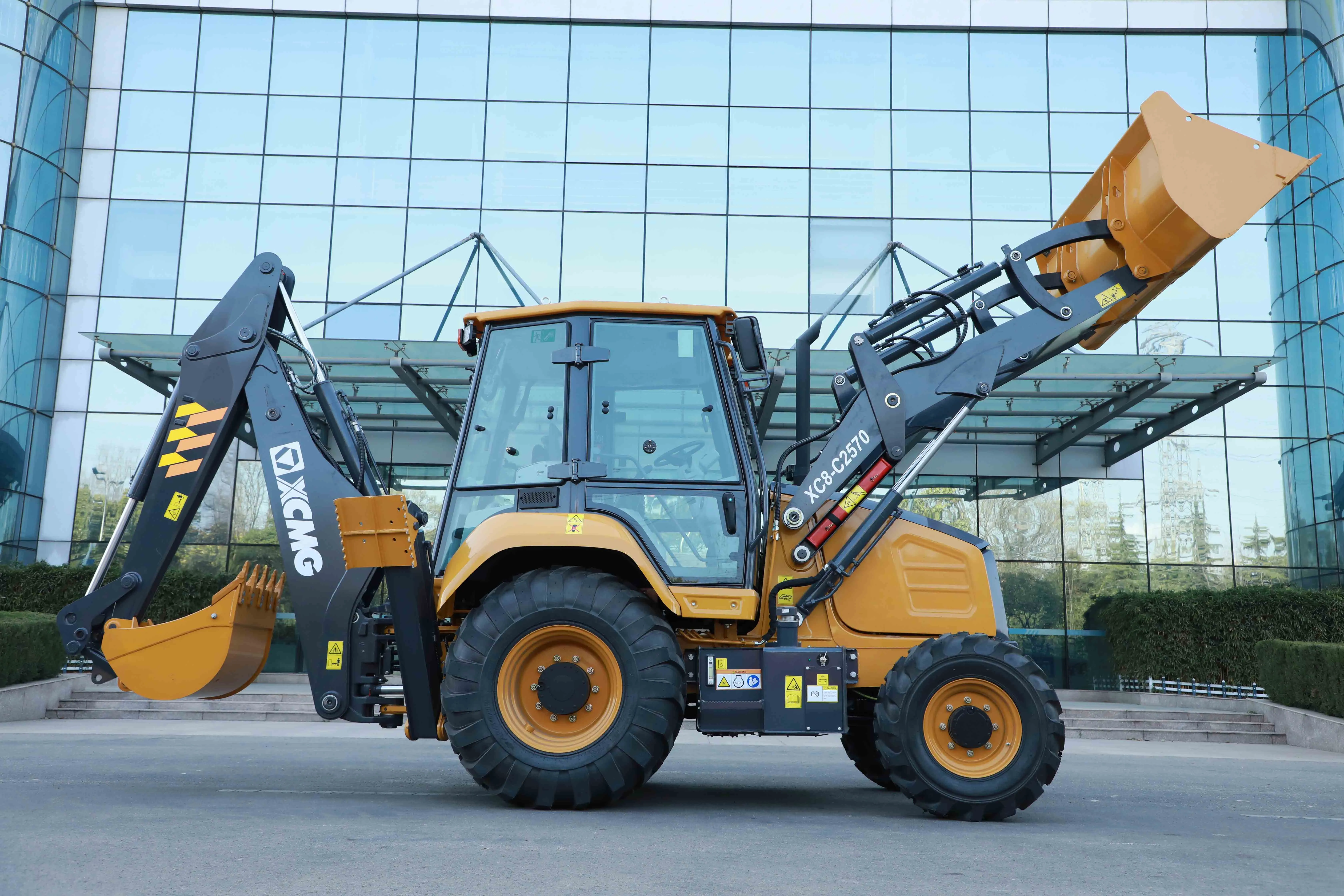 XCMG Official Brand Xc8-C2570 Small Wheel Backhoe Loader Farm Use Price